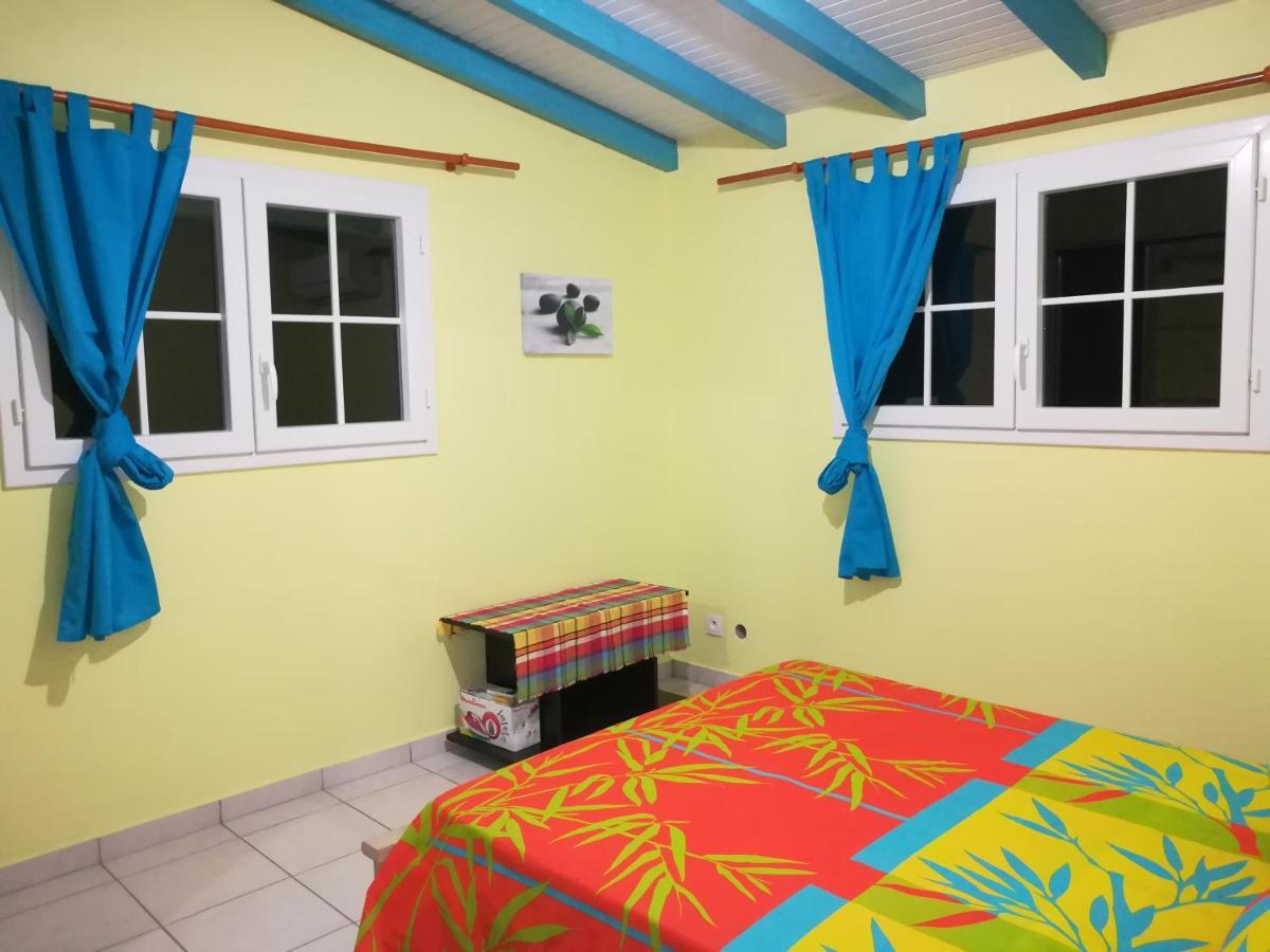 Calme Villa Sainte-Rose Exterior foto