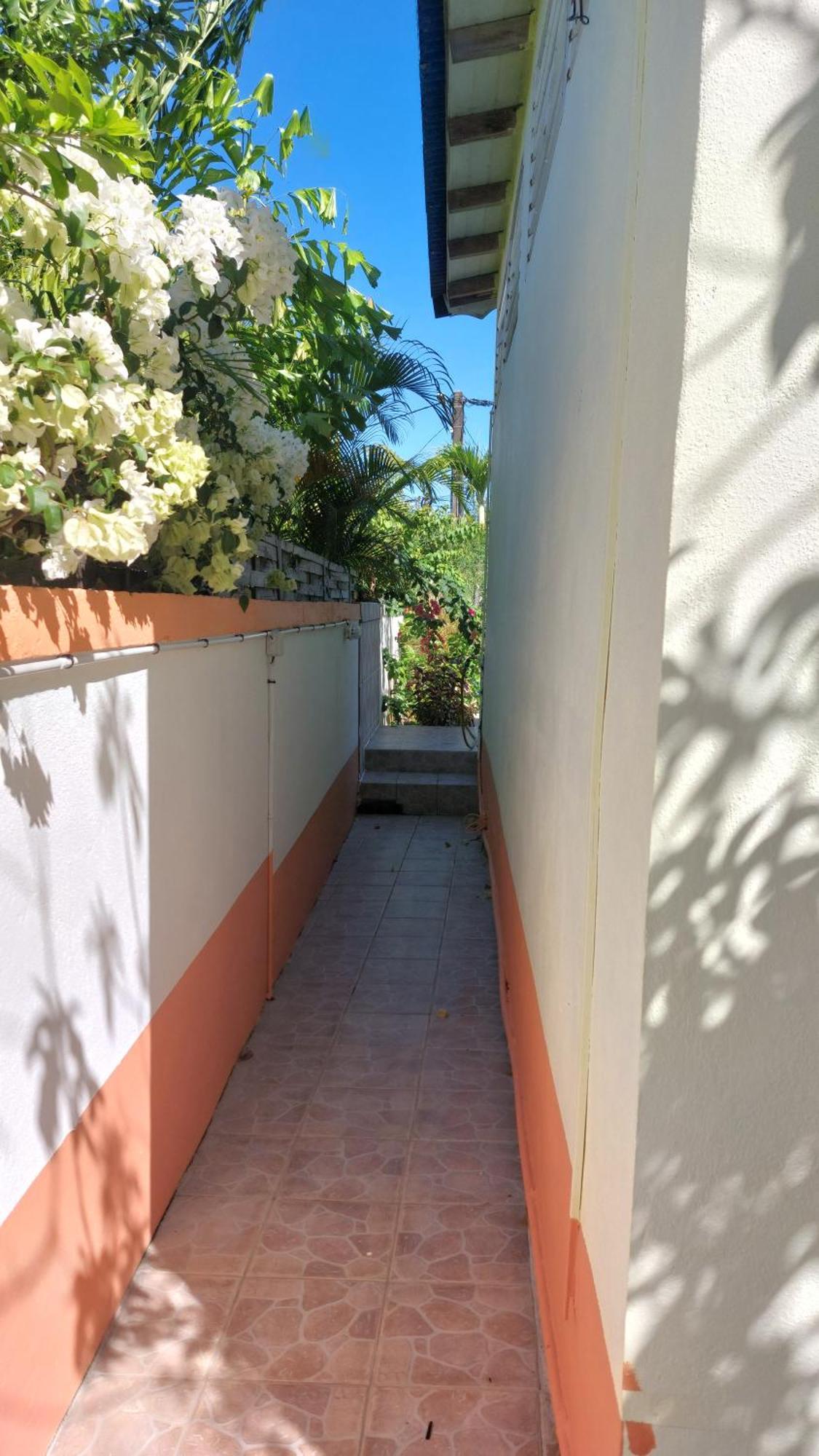 Calme Villa Sainte-Rose Exterior foto
